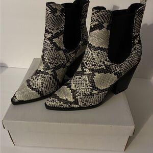 BAMBOO Black & White Snake-Print Pointed Ankle Booties